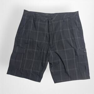 Wrangler Cargo Shorts 10"‎ Inseam Men's Size 40 Dark Gray Black Plaid